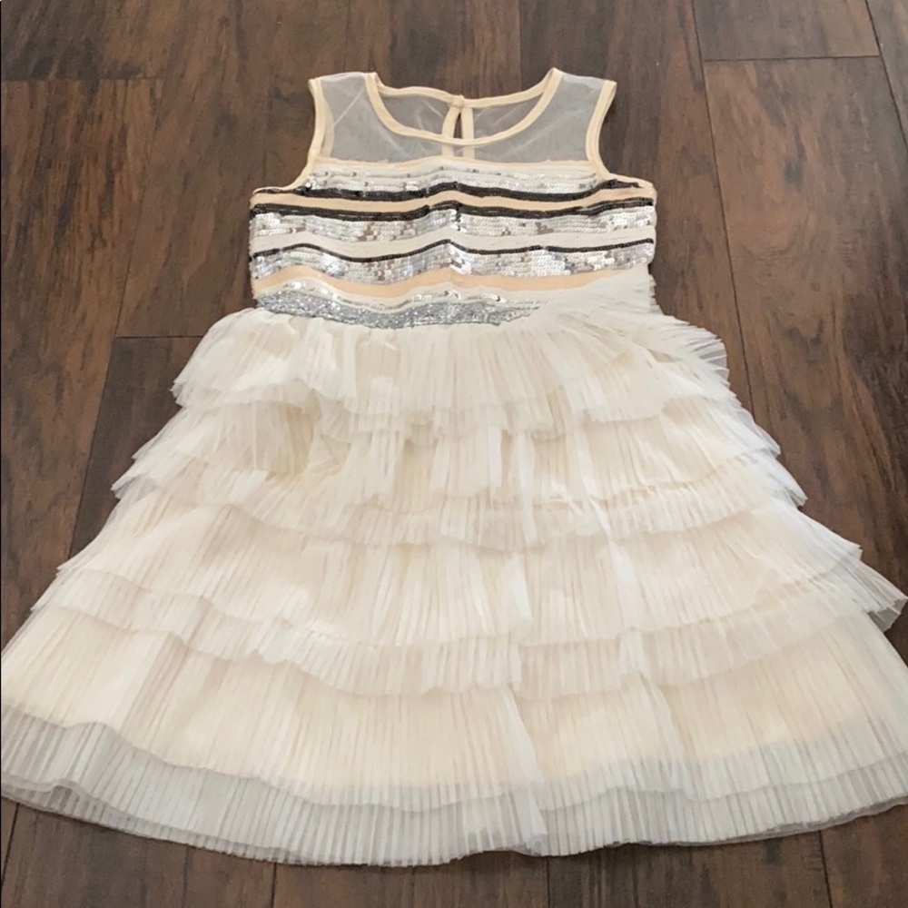 Gorgeous party dress for girls!